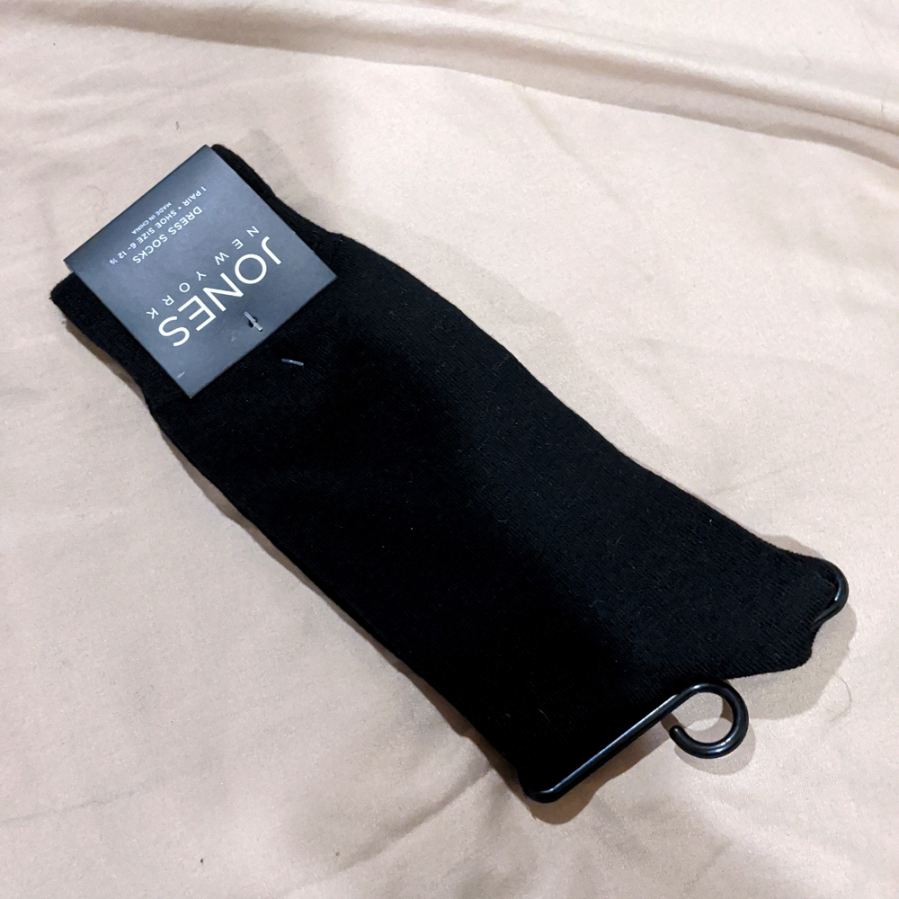 Pair of Jones New York dress sock black